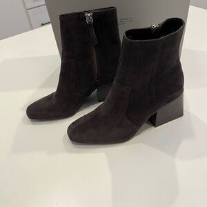 Blondo heeled boots NWOT